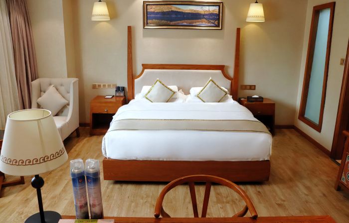 Yajiang County Yudu Hotel