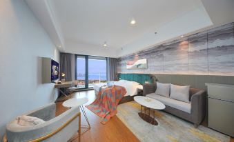 Haiyue Dinghe Seaview Apartment (Qingdao City Balcony Branch)