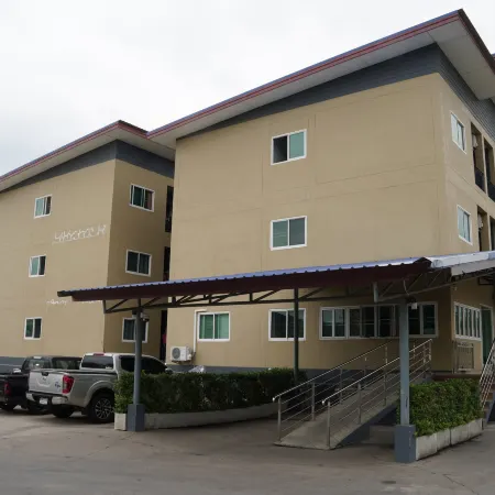 A-Place Suvarnabhumi Отели рядом с достопримечательностью «Royal Park Thailand»