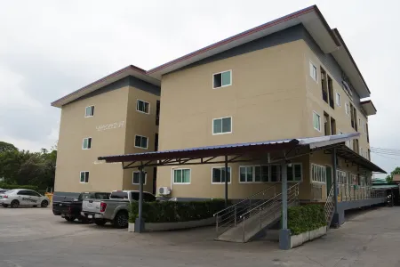 A-Place Suvarnabhumi Отели рядом с достопримечательностью «Wat Lan Boon»