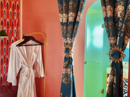 Hi Yili Blue Lane B&B (Yili Old Town Kazanqi Branch)