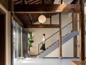 Hongcun Nanhu Guanyuan · Designer Lakeview Vacation Apartment
