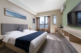 Sweetome Vacation Homestay (Weihai Hanlefang Night Market High Speed Railway Station)
