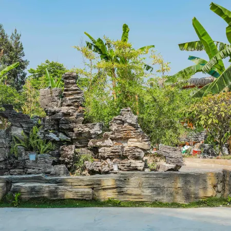 Guanshan Qingshe Boutique Stay (Huangguoshu Waterfall)