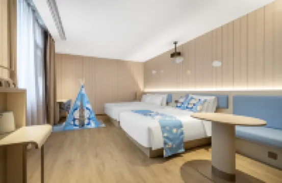 HanTing Hotel (Yongchuan People's Square, Chongqing University of Arts and Sciences) Hotels near Locajoy