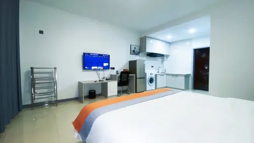 Wuchuan Guoji Homestay - parking