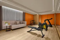 Pearl Hotel (Zhuhai Gongbei Port Couples Middle Road Branch)