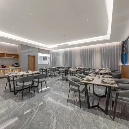 Aifei Hotel (Ruili Fortune Plaza Tourism Pedestrian Street Branch)