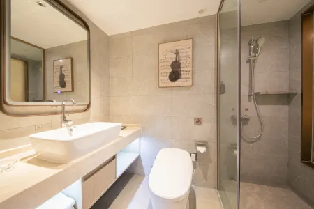 Vienna Hotel (Jingzhou Yangtze University) Отели рядом с достопримечательностью «Guan Yu Memorial Temple»