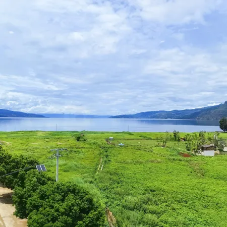 Fuxian Lake Yilin Homestay