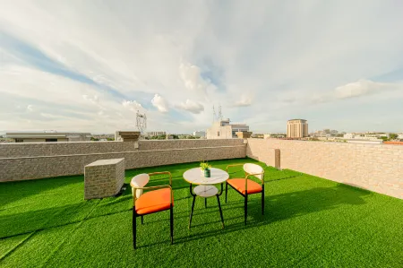 Yichen Hampton Cinema Inn (Chaoshan High-Speed Railway Station Branch) Отели рядом со станцией Chaoshan Railway Station