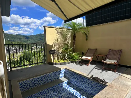 Beiai Hot Spring Villa (Yongtai Shanwaishan Store) Отели рядом с достопримечательностью «Chixixiang»