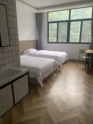 秀鶴農莊 Hotels near Mulan Yunwu Mountain