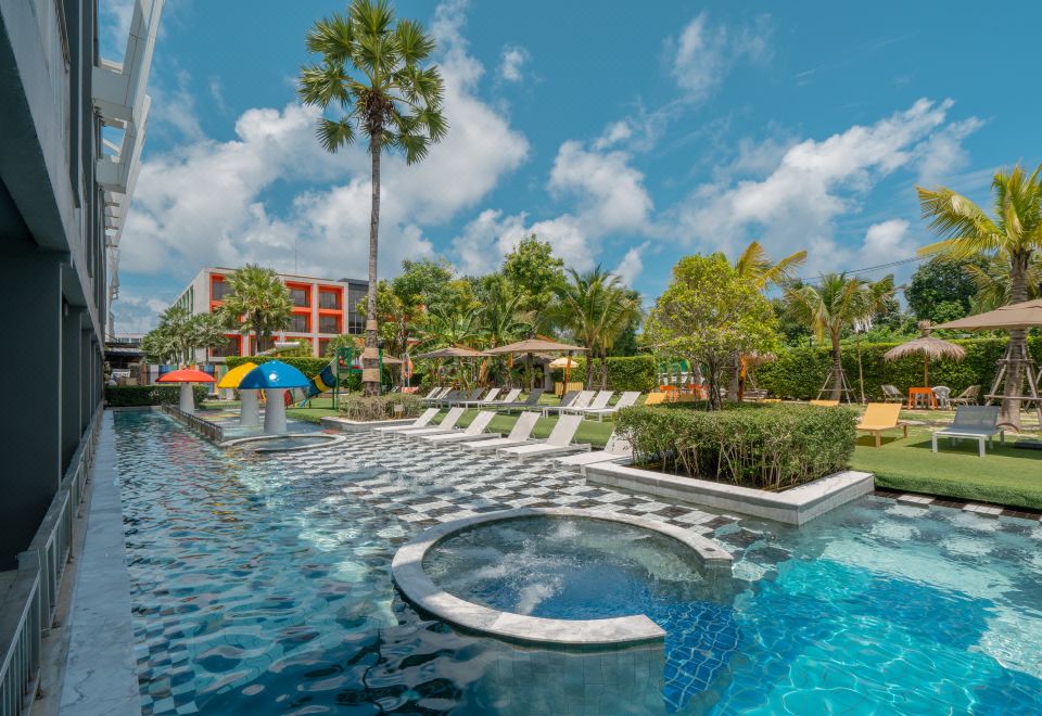 슈가 마리나 리조트 아트 카론 비치 SHA 플러스+ 외관