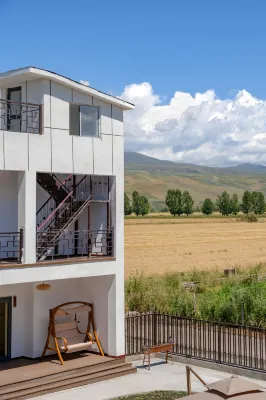Nalati Yipieyina · Zhanyunjian Homestay