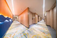 Chaoxin Light Luxury Hotel (Shantou High-Speed Railway Station)