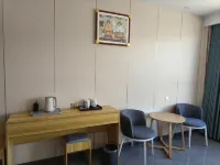 八思巴飯店 德格住宿飯店