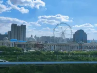 Ferris Wheel Panorama Hotel