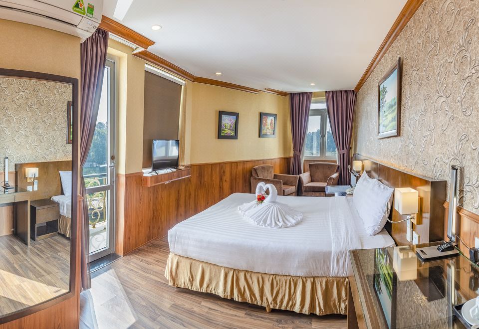 킹스 호텔 달랏 객실 내부 이미지