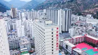 Tanchang Riverside Sunshine Grand Hotel (Binhe East Road) Hotels in Tanchang County