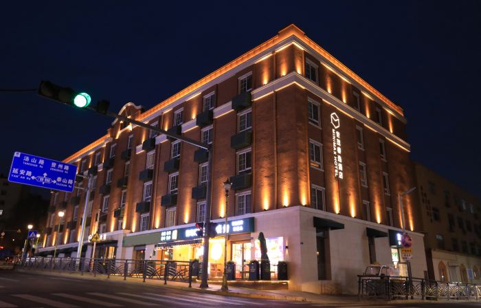Ruixuan Apartment (Qingdao Taidong Pedestrian Street Beer Street Branch)
