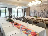 Donghu Family Travel Homestay