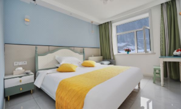 Zhang Licheng Family Hotel