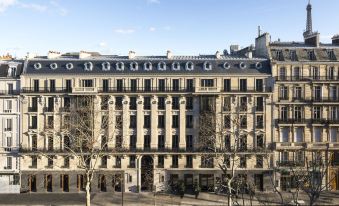 La Clef Tour Eiffel Paris by The Crest Collection