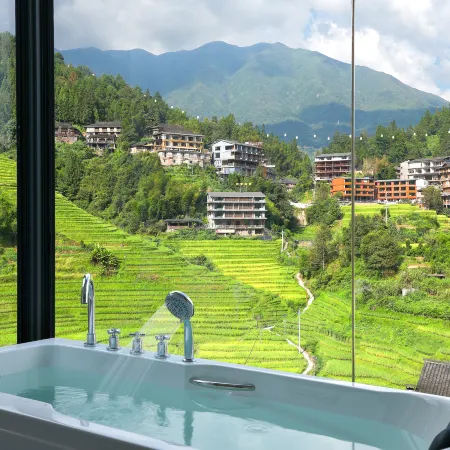Xinyijing Hotel (Longsheng Longji Terraces)
