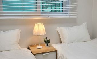 Moon House in Seoul #Quiet #Airport Transport Nearby#1 Min to Line2 Nakseongdae Subway