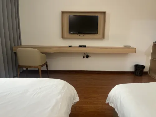 Qingtian Jinyuan Hotel - 2-Star