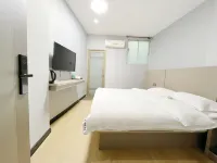 Beiliu Tian Tian Jie Bao Hotel (Beiliu Bus Station Pedestrian Street Food City Store) Hotels in Beiliu