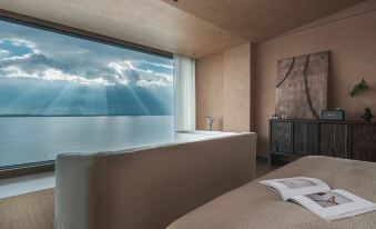 Dali Dongye • Enjoy Nature Half Mountain Full Sea View Private Soup Pool Hotel