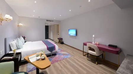 Tongqi Hotel Отели рядом с достопримечательностью «Chengdu Normal University»