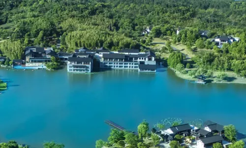 Zi Yun Xuan Qing Resort & Spa