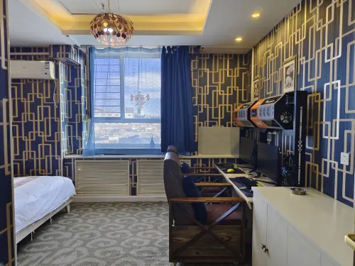 Dalian Yijia Theme Hotel