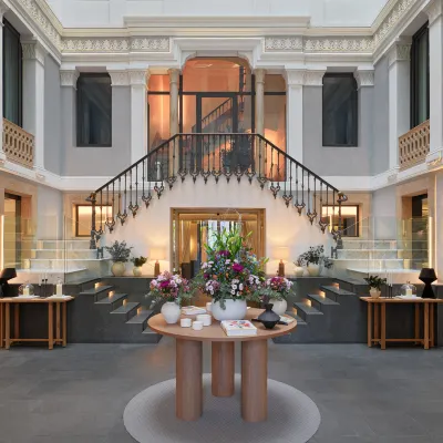 H10 Urquinaona Plaza Hotel Hotels near Borras Theatre