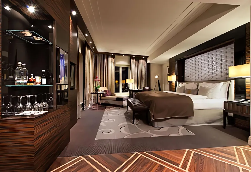 シュタイゲンベルガー フランクフルター ホフ 最新特別料金で