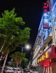 Lingchuan Baiyuan Flower Hotel