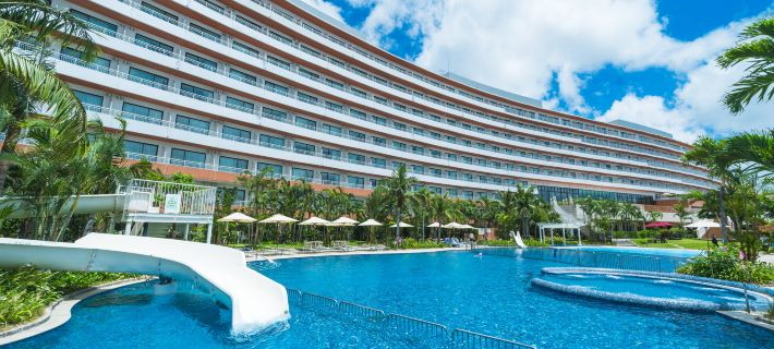 Hilton Okinawa Chatan Resort Hotele w: Chatan