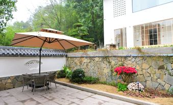 Yuelu Biyuan Homestay (Tongliang Bayue Temple)