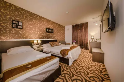 52 The Grace Hotel