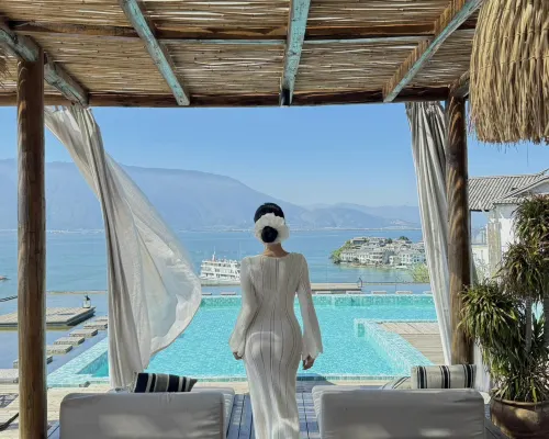 Dali  Yunshu Seaview Resort Hotel (Shuanglang Erhai Store) Hotels near Shuanglang