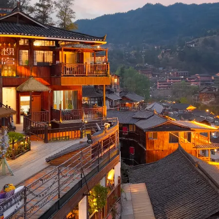 Xijiang Wants to stay in Light Luxury Hotel (Observation Deck Branch)