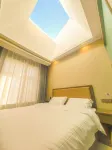 Four Seasons Garden Hotel (Sailimu Lake Scenic Area East Gate Visitor Center Branch)