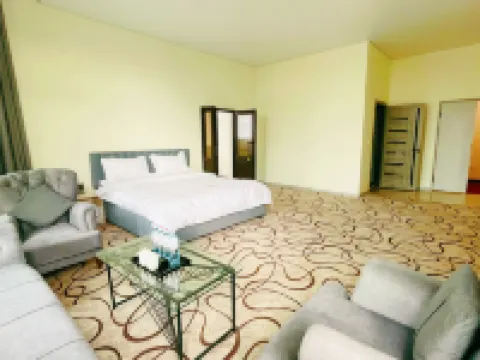 DongFang Hotel โรงแรมใกล้สนามบินอัลมาตี