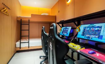 Cool Play Esports Apartment (Buji Old Street Branch, Shenzhen East Station)