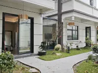 Zhaoqing Yunyou Four Seas B&B (Dinghu Mountain Scenic Area Branch) Hotels near Baiyun Temple