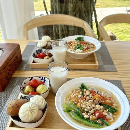 Yayuan Private Hot Spring Vacation Apartment (Yangshuo Yulong River Jiuxian Wharf)