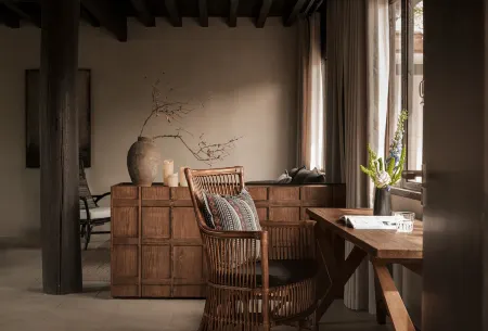 Logee Inn Отели рядом с достопримечательностью «Lijiang Snow Mountain Falcon Valley Scenic Area»